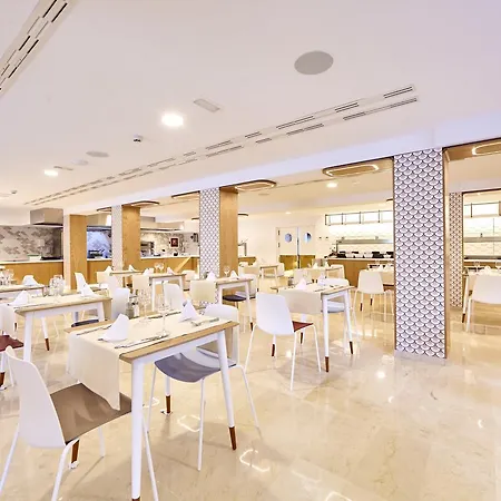 ホテル Mll Mediterranean Bay - Adults Only 4*